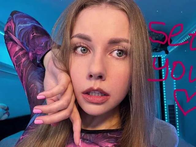 Offline -VikkiL0vesCheese- on BongaCams