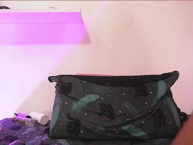 Freechat ale-evanz on BongaCams