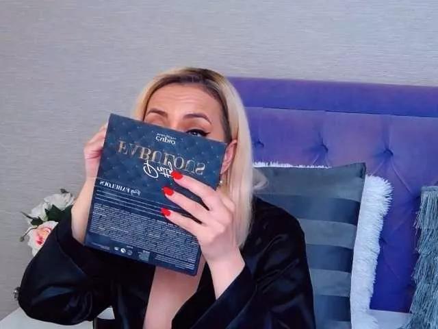 Freechat AlizNichols on BongaCams