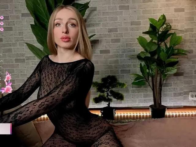 Freechat babyyyluna on BongaCams