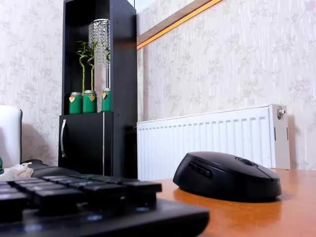 BelleInna —  What makes me horny:
Playful energy, deep eye contact and a man who knows how to tease me slowly.
I get turned on by confidence, compliments and watching you enjoy my curves.
Soft touches, dirty thoughts and a little bit of dominance drive me crazy 