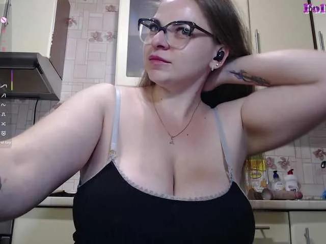 Offline CarolinaDiamond33 on BongaCams