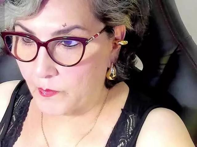 Offline cataleya-mom on BongaCams