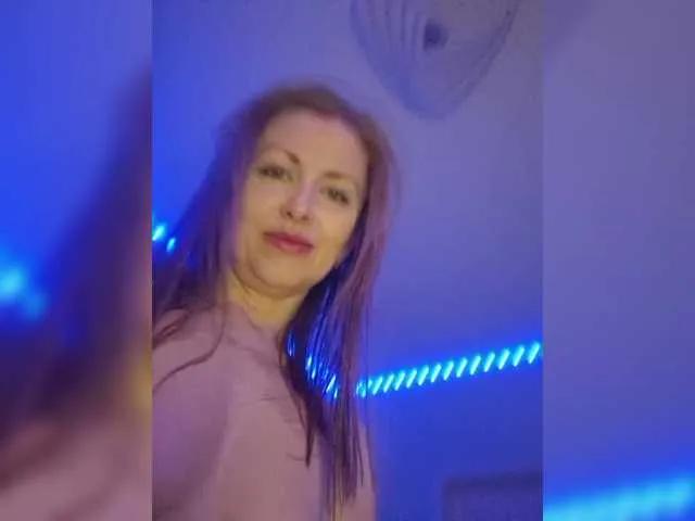Offline Chelsi16 on BongaCams