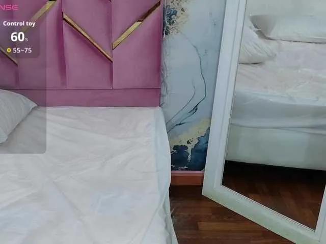 Offline curvybrunnett on BongaCams