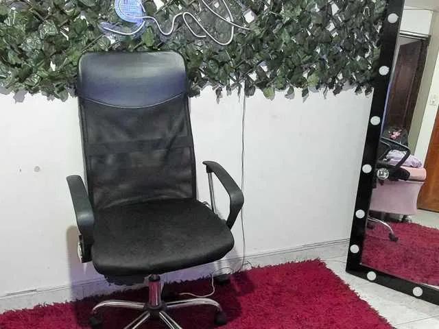 Freechat DestinyHills on BongaCams