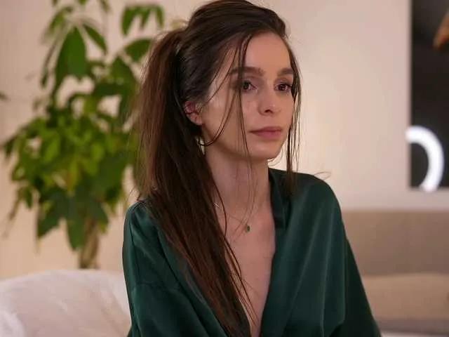 Freechat DorisCream on BongaCams