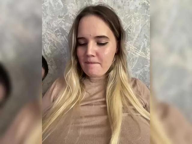 Offline Dream022 on BongaCams