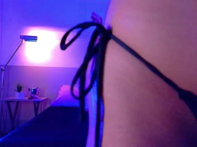 Freechat drooling4daddy on BongaCams