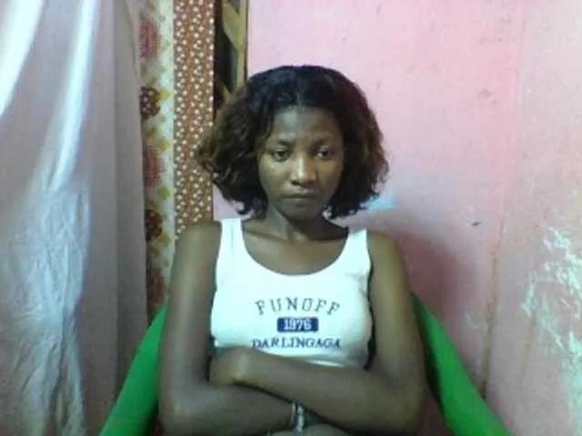 Offline Elizahhh on BongaCams