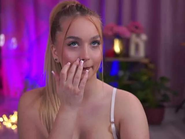 ElyssawetXX on BongaCams