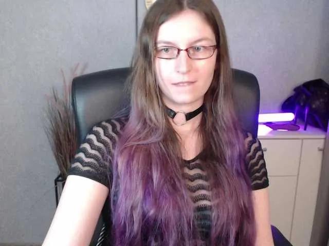 Offline EmmaHeart on BongaCams