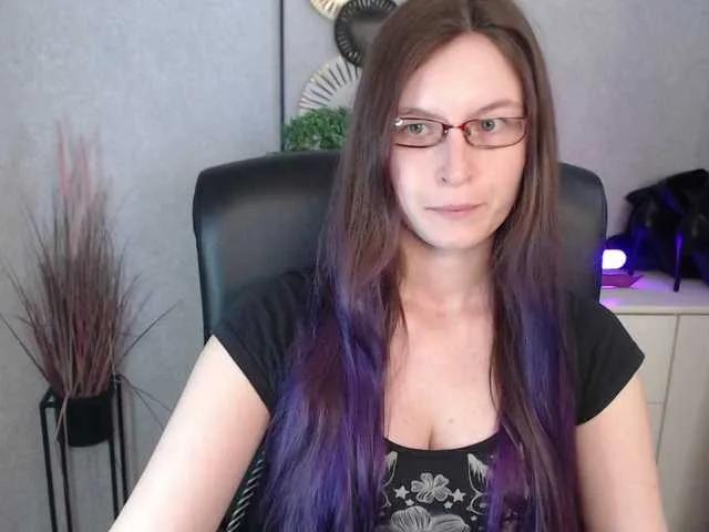 Offline EmmaHeart on BongaCams