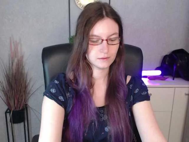Offline EmmaHeart on BongaCams