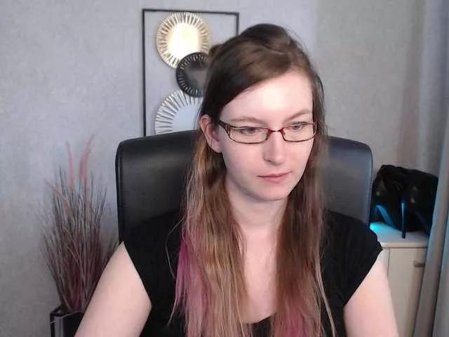 Offline EmmaHeart on BongaCams