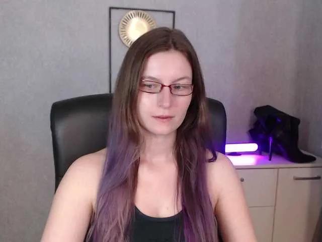 Offline EmmaHeart on BongaCams