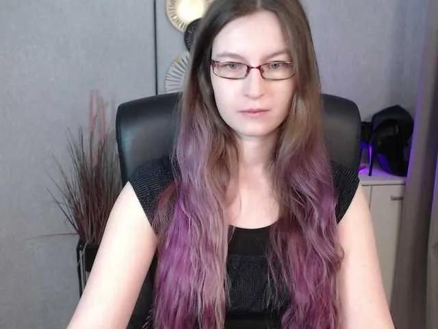 Offline EmmaHeart on BongaCams