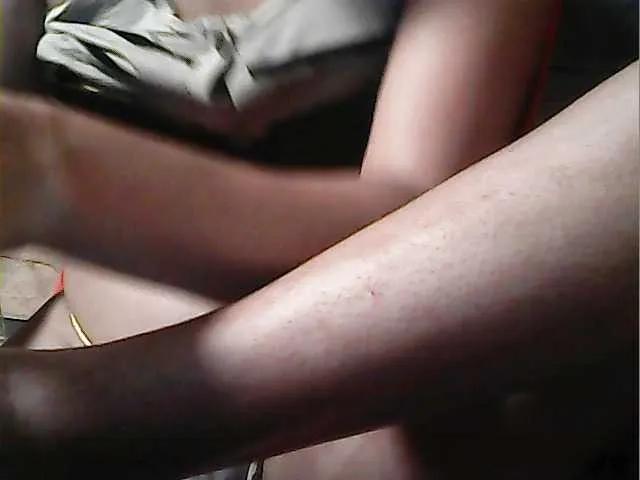 Freechat flowerhairypinay on BongaCams