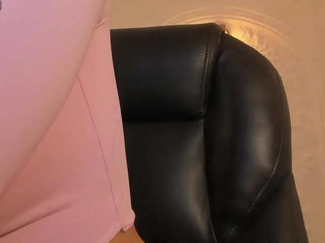 BongaCams JadeEvans is Freechat JadeEvans — I get horny with educated, kinky people who want to be naughty... I love that they treat me with love, but I love being your bad girl and awakening your darkest desires.