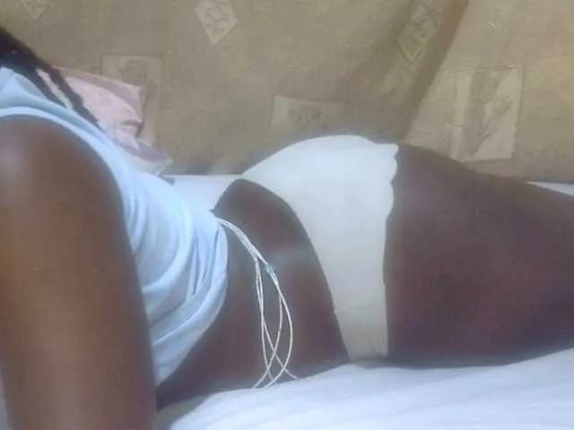 Juicyass-02 — Freechat on BongaCams