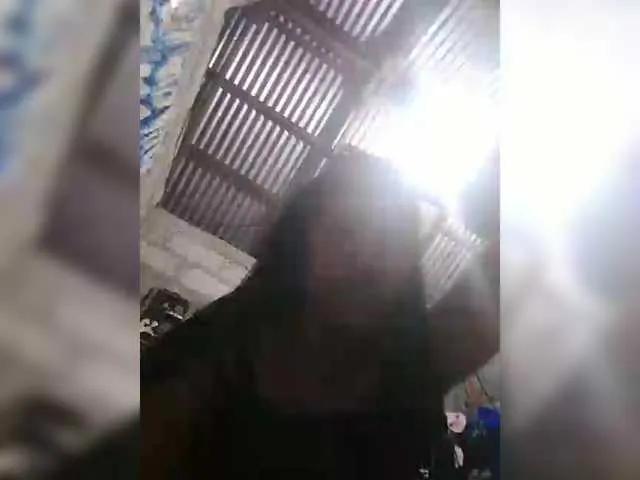 Offline JuicyKittie on BongaCams