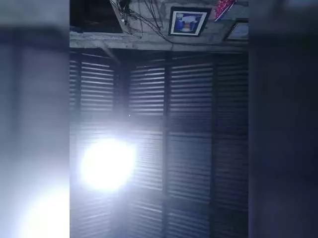 Offline JuicyKittie on BongaCams