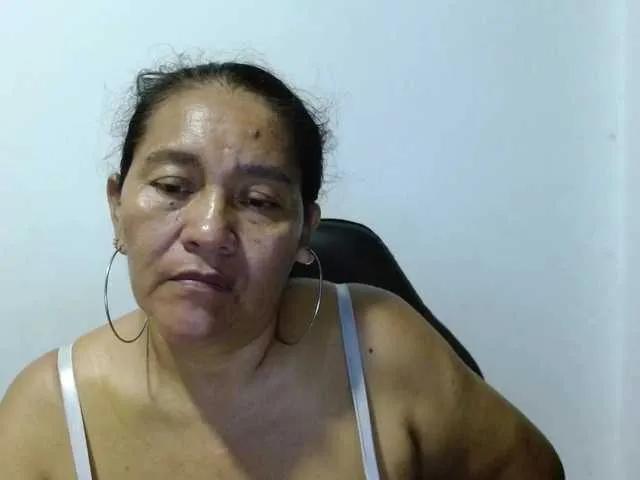 Offline katiamature on BongaCams