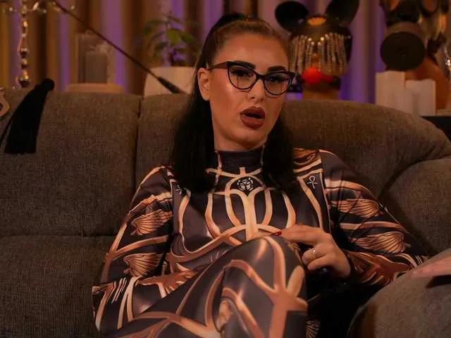 Freechat KellyKent on BongaCams