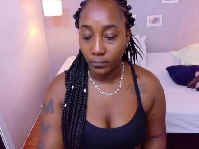 Freechat kiara-evanss on BongaCams