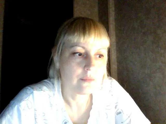 Offline krisss2016 on BongaCams