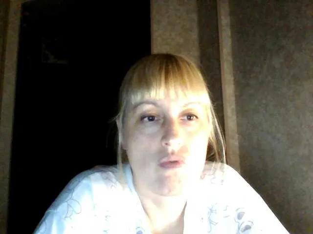 Offline krisss2016 on BongaCams