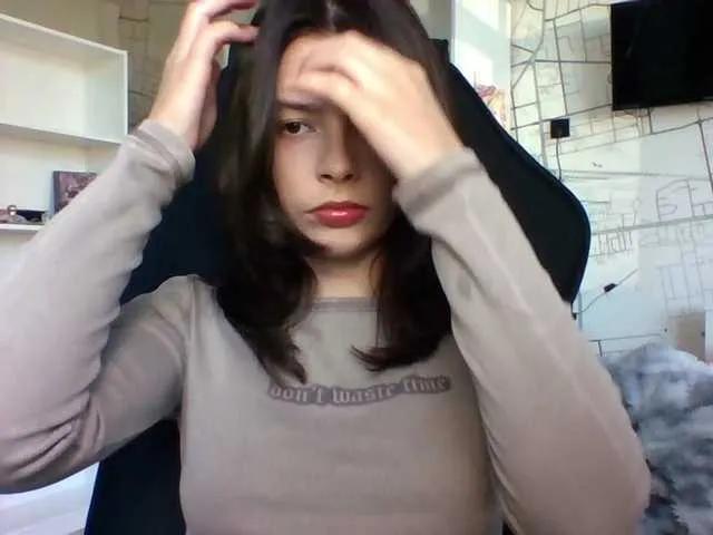 Offline Larice on BongaCams