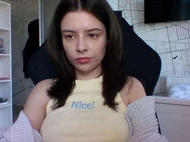 Larice — What turns me on the most is talking about sensual fantasies, kissing and licking, teasing, sexy lingerie, high heels, when you treat me like a princess