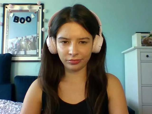 Offline Larice on BongaCams