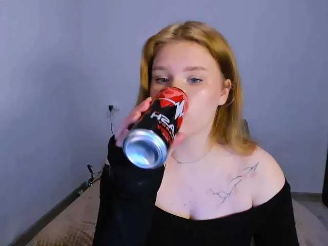 Offline Lasey on BongaCams