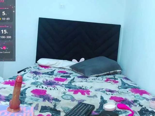 Offline latinpetite on BongaCams