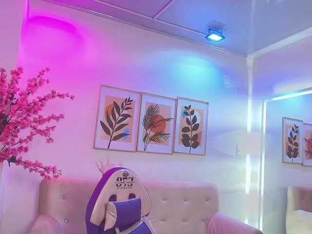 Freechat Leia-laurent on BongaCams