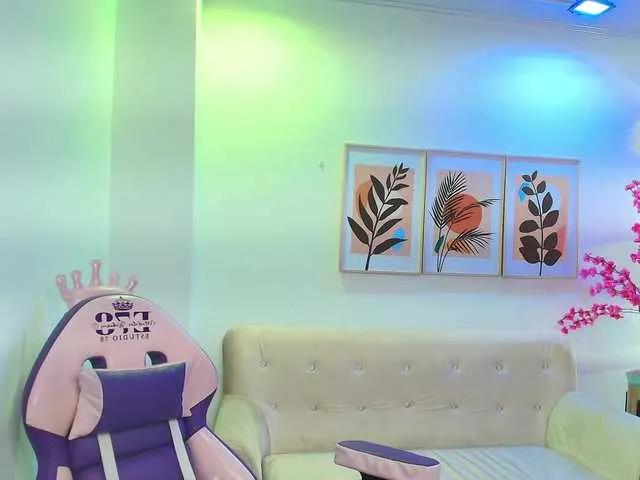 Freechat Leia-laurent on BongaCams