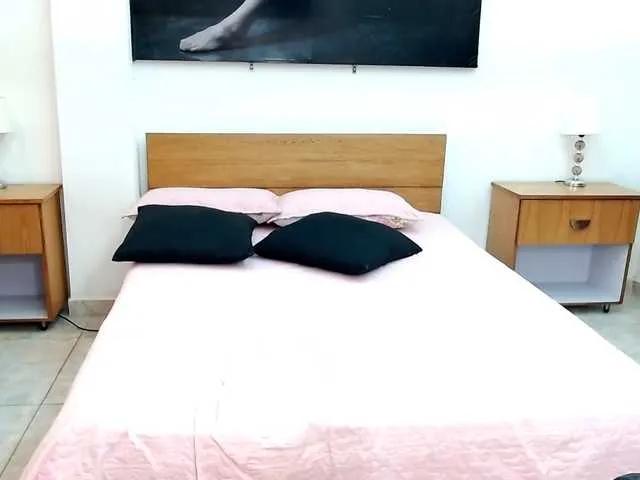 Freechat LunaAndMalory on BongaCams