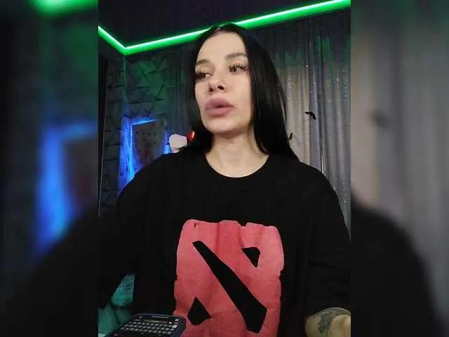 Offline MaidenCrystal on BongaCams