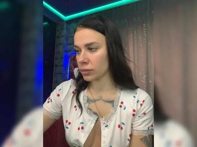 Offline MaidenCrystal on BongaCams