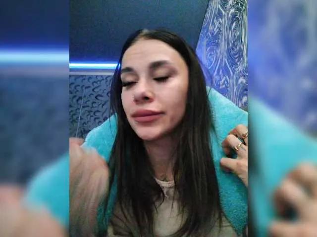 Offline MaidenCrystal on BongaCams