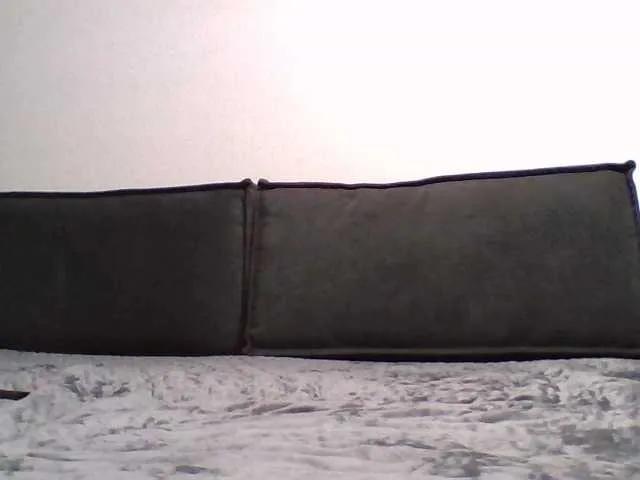 Offline Mari27121 on BongaCams