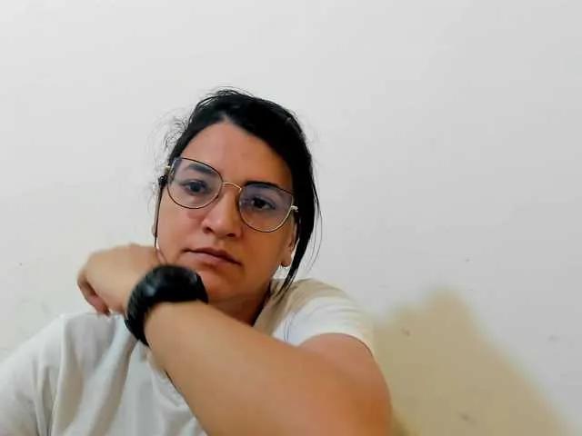 Freechat MARILYNG on BongaCams