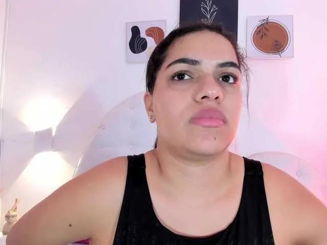 Freechat mhia-paris on BongaCams