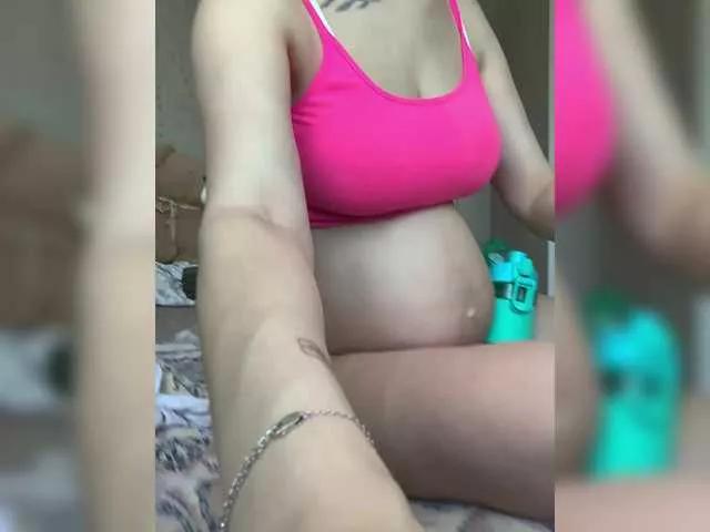 Offline Milaya8 on BongaCams