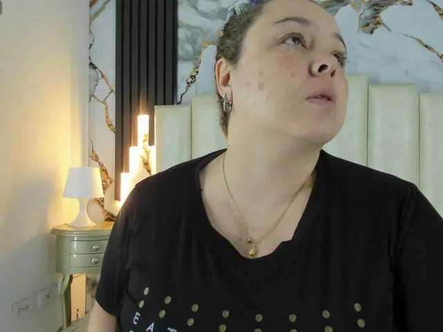 Freechat mollieblue69 on BongaCams