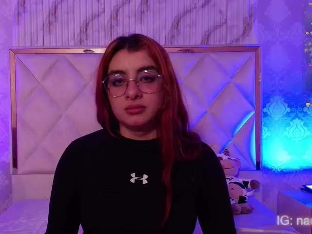 Naomy-tay1 — I get excited when they kiss me with lust, kisses on the neck, ears, back... ufff touching my body, spanking