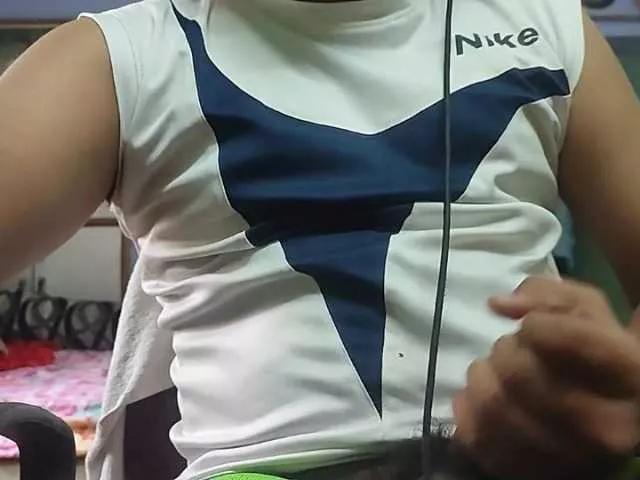 Freechat Nidhilove on BongaCams