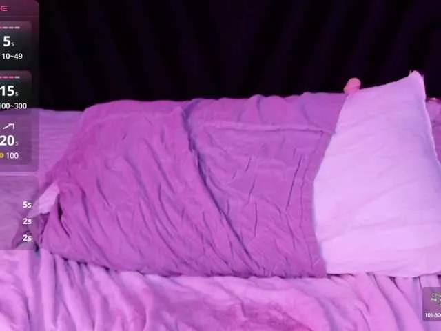 Freechat playfulcurvy on BongaCams